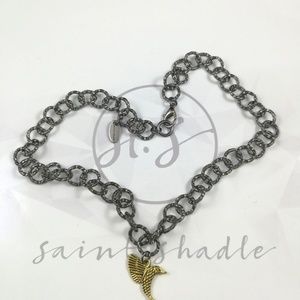 Handmade: black loop chain hummingbird pendant